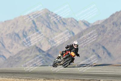 media/Dec-01-2025-Moto Forza (Mon) [[2daa91e15f]]/3-Beginner Group/Session 4 Turn 9/